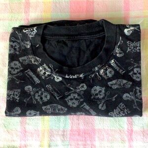 Van's off the Wall/Thrasher Skate and Destroy T shirt.